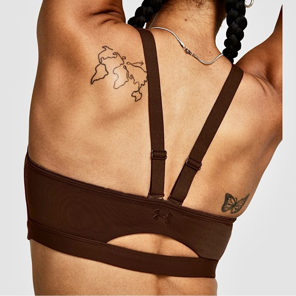 - Under Armour Sz S Smartform Evolution Medium Support Sports Bra! NEW!!